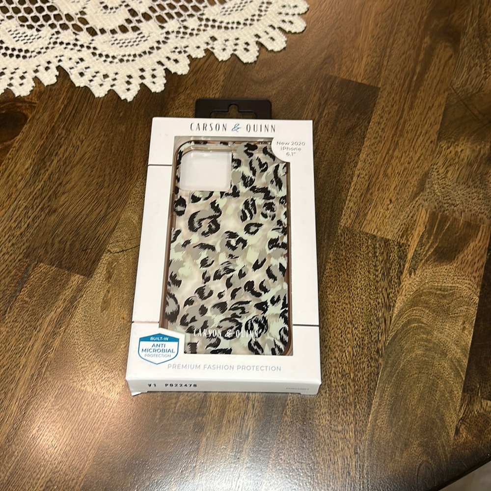 iPHONE 12 PRO CASE CARSON & QUINN LEOPARD